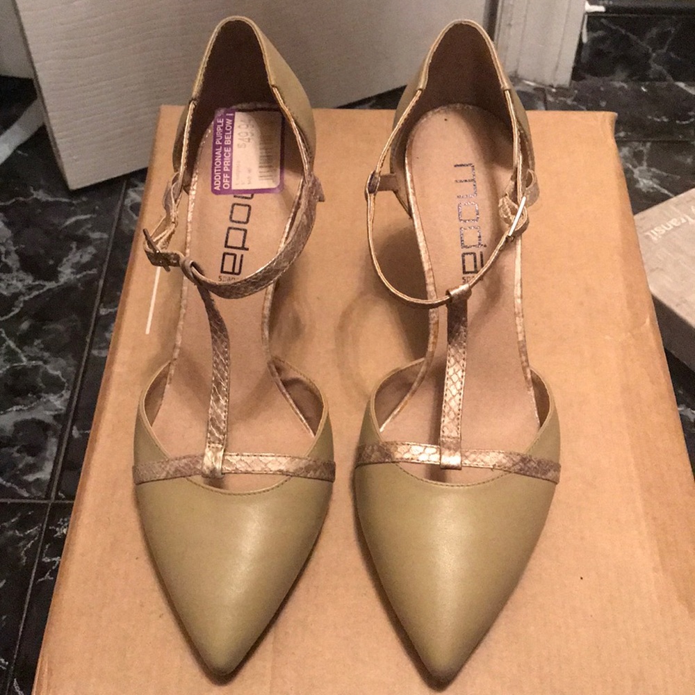 Moda Tan Pointed T-Strap Heels